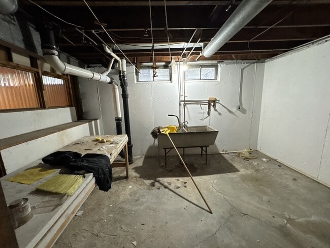 Building Photo - 458 E 272nd St