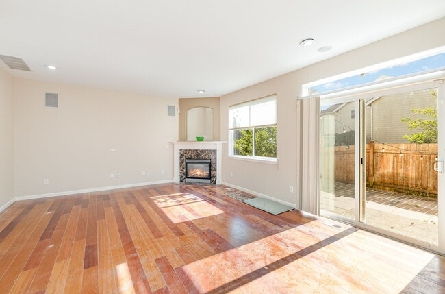 Building Photo - Stylishly updated 4 BedroHome in Park at C...