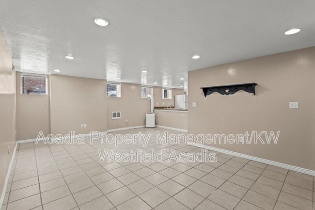 Building Photo - 137 E 600 N