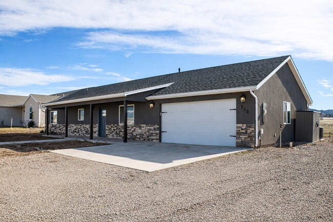 Building Photo - Like-New 3-Bed, 2-Bath Home in Enterprise – Modern, Bright & Move-In Ready!