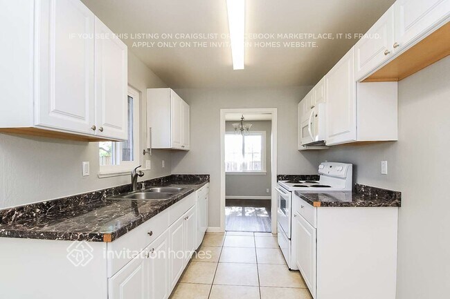 Building Photo - 5404 Calistoga Way