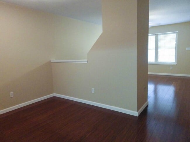 Building Photo - 11901 Swearingen Dr