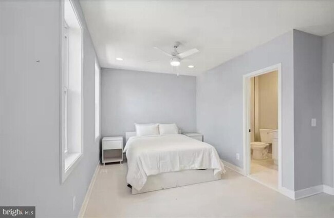 Building Photo - 706 Longfellow St NW