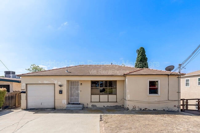 Building Photo - 5625 Gables St