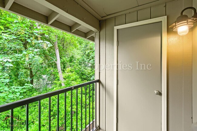 Building Photo - 2680 SW 87th Ave
