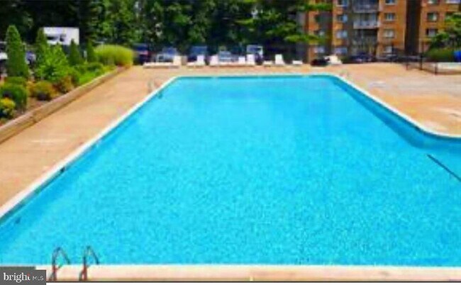 Building Photo - 1836 Metzerott Rd