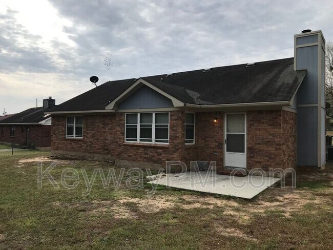 Building Photo - 3443 Linderwood Dr