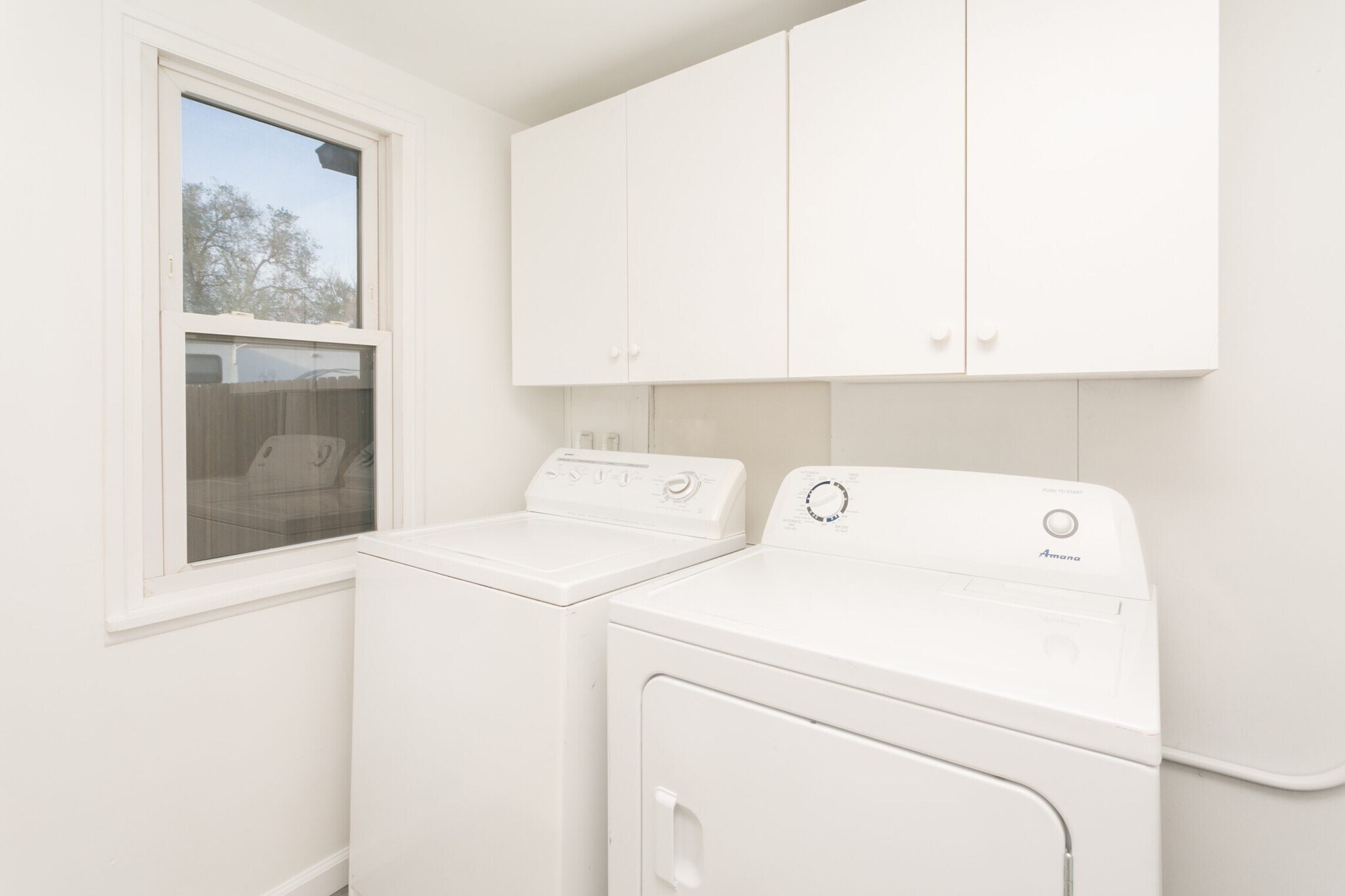 Building Photo - 4898 S Logan St