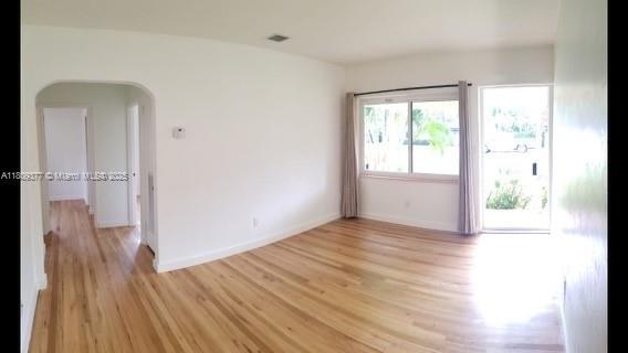 Building Photo - 1383 NE 34th Ct