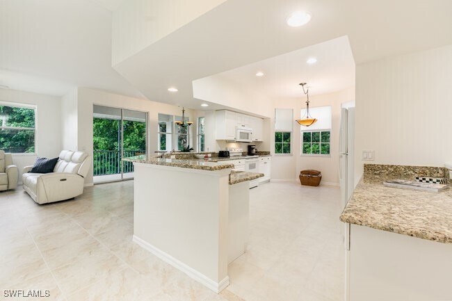 Building Photo - 9021 Las Maderas Dr