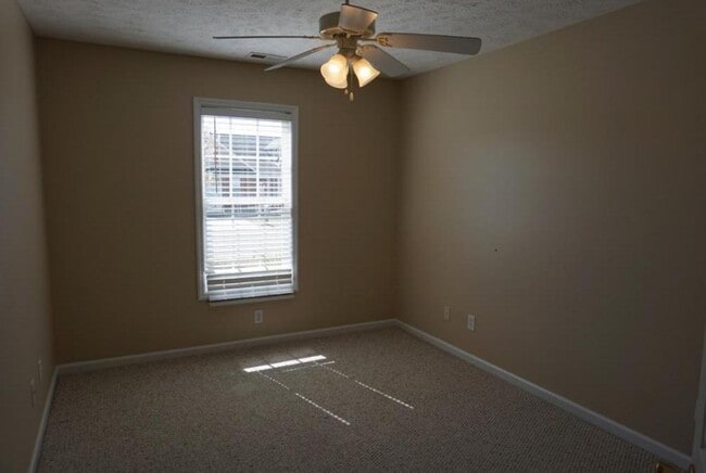 Building Photo - FOR RENT - 4 bedrooms!!! Very nice and spacious!!