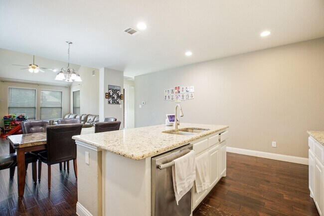 Building Photo - 1714 Emerald Bay Ln