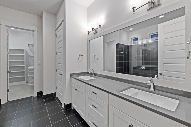 Building Photo - 2217 Seabiscuit Cv