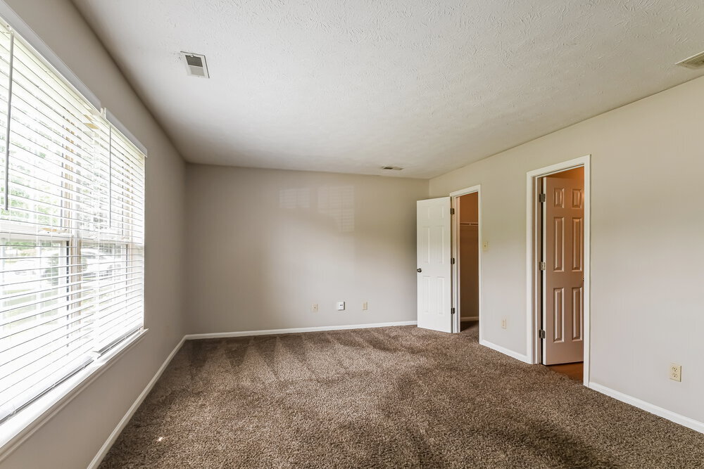 Building Photo - 6261 Hazelhatch Dr