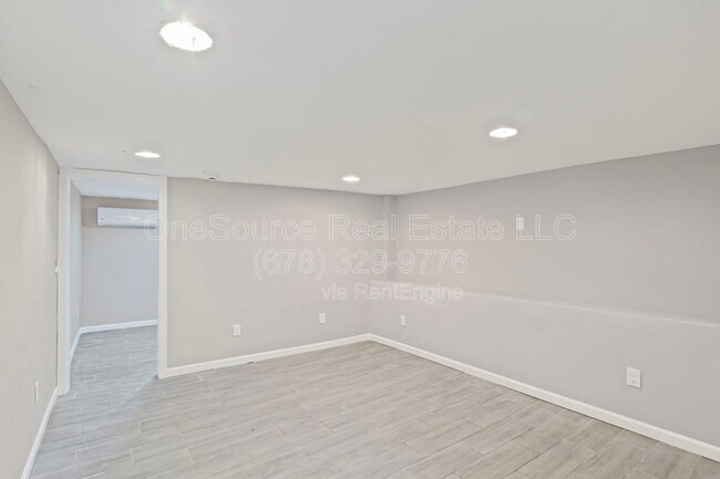 Building Photo - 883 N Grand Ave NW