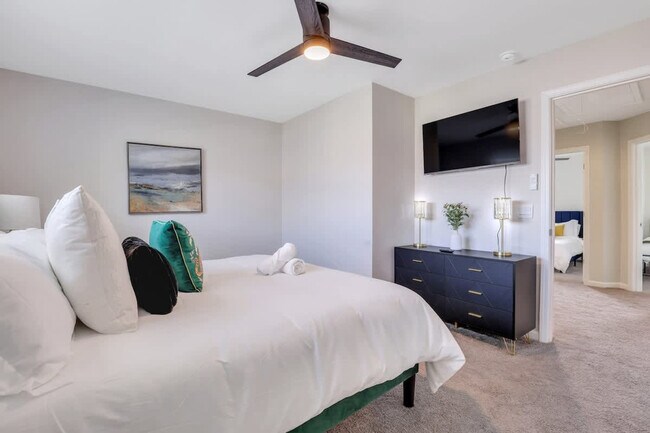 Building Photo - 321 Dogwood Cir