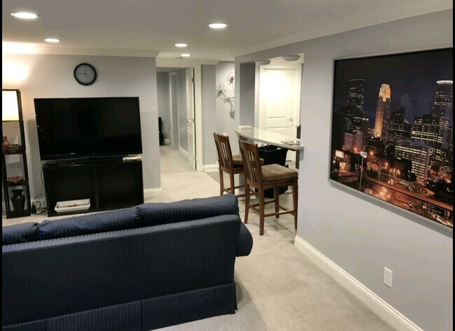 Building Photo - 6511 Oliver Ave S