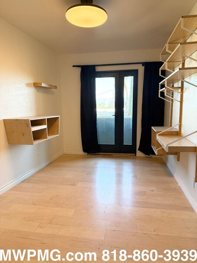 Building Photo - 4Bed 3Bath Woodland Hills home is an absol...
