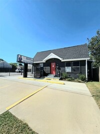 Building Photo - 616 Shaver St