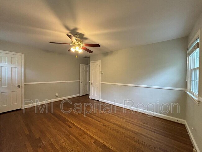 Building Photo - 8901 Seneca Ln