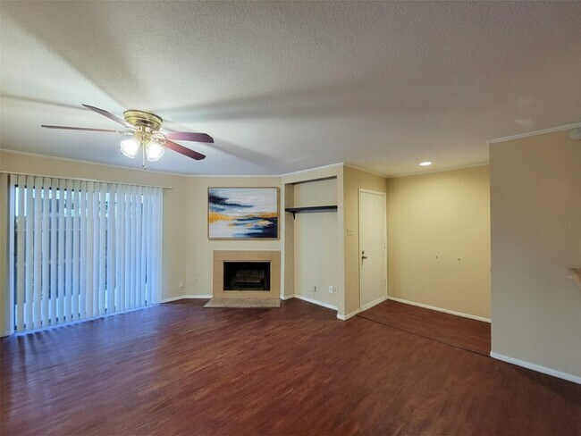 Building Photo - 2601 S Braeswood Blvd