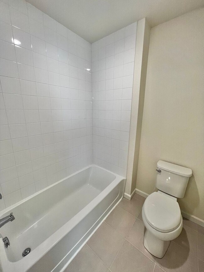 Building Photo - STUNNING 3 bed 2.5 bath new build home in Fort Collins!