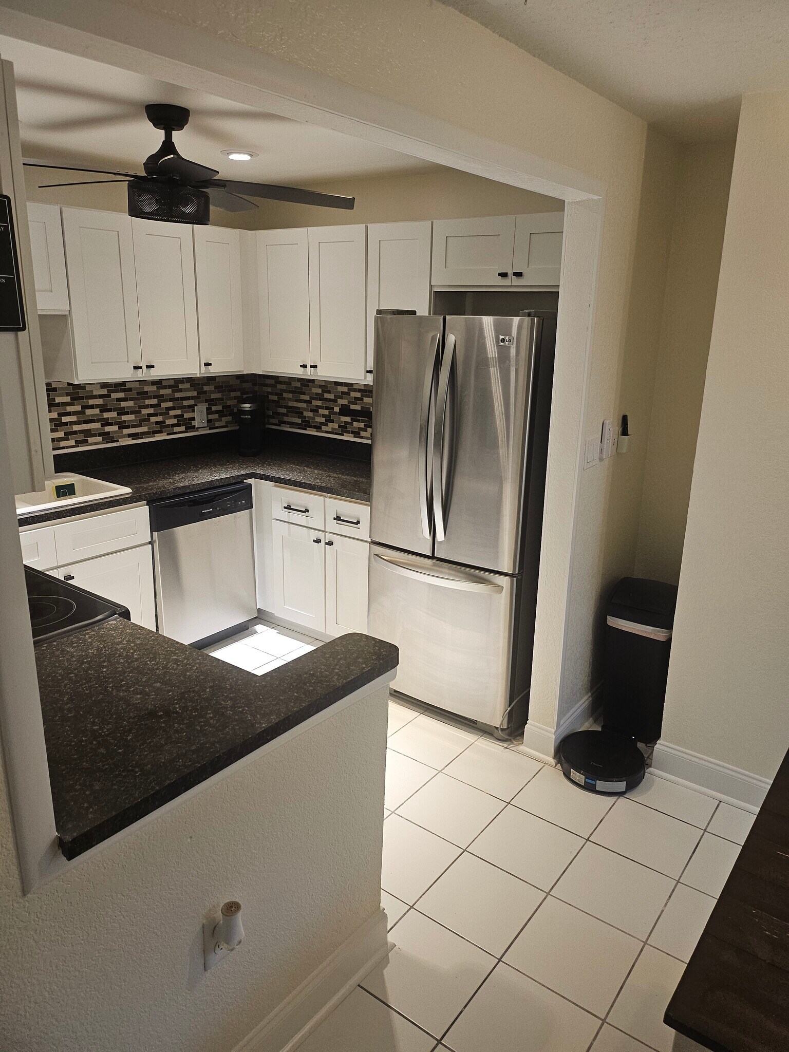 Building Photo - 387 S McMullen Booth Rd