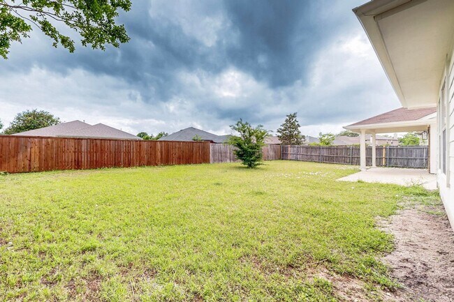 Building Photo - 123 Hackberry Trail