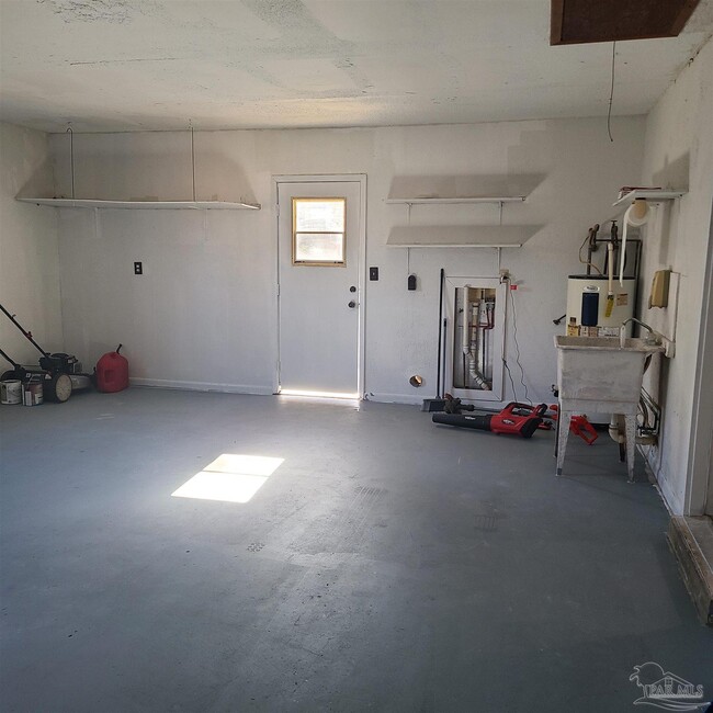 Building Photo - 3014 Ranchette Square