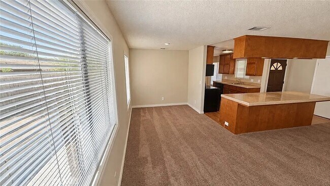 Building Photo - 23040 Pheasant Dr