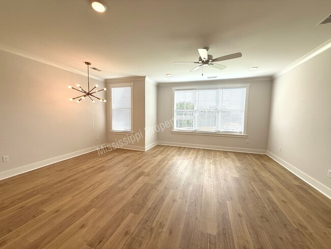 Building Photo - 4BD/4.5BA IN THE RESERVE PHASE II