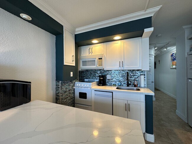 Building Photo - 84-965-965 Farrington Hwy