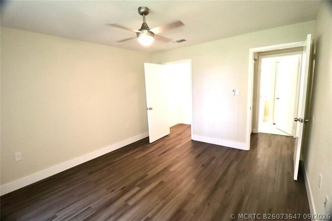 Building Photo - 8121 SW 21st Ct
