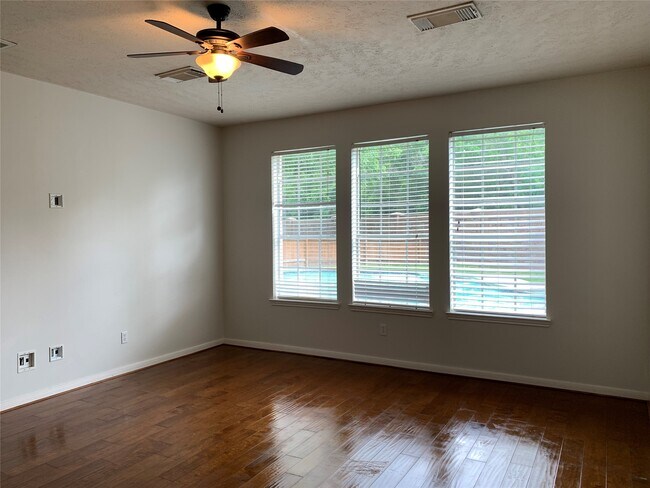 Building Photo - 20703 Riviere Ln