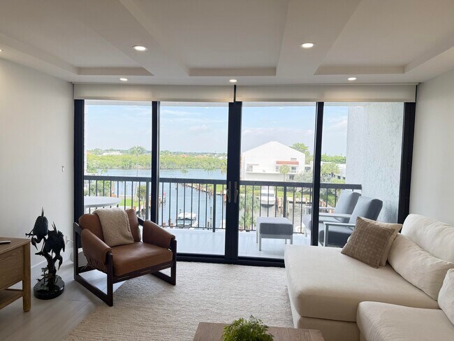 Building Photo - 4748 S Ocean Blvd