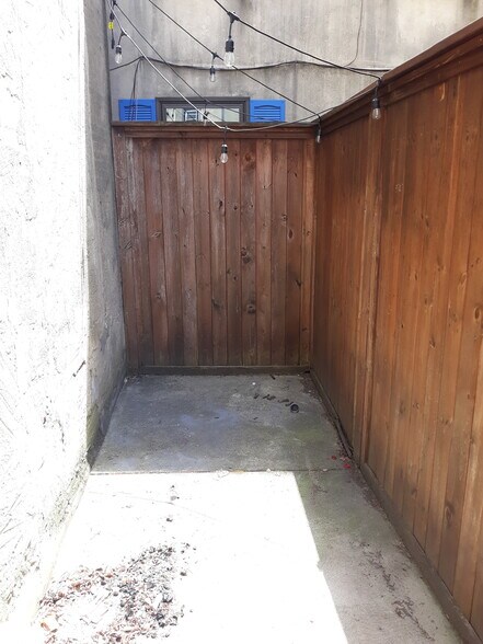 Patio - 816 S 5th St