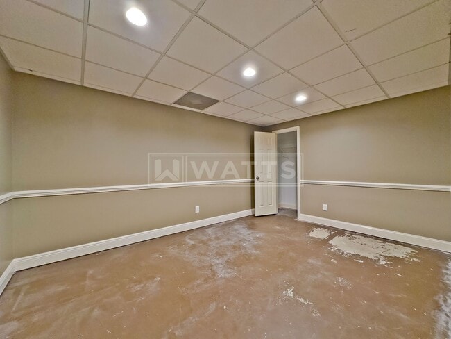 Building Photo - 4 Bedroom, 4.5 Bath Home in Heart of Hoover