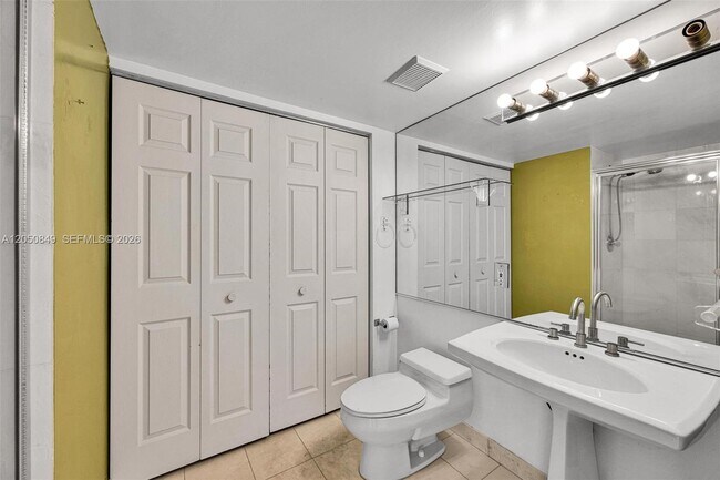 Building Photo - 3530 Mystic Pointe Dr