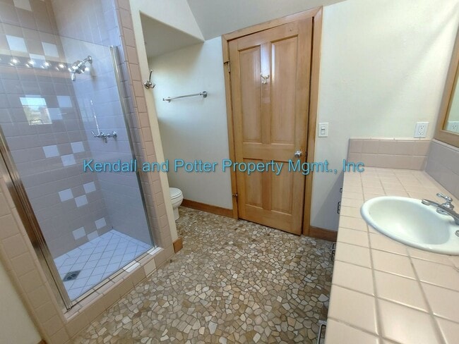 Building Photo - Unique Yacht Harbor 3bed/2bath Home with S...