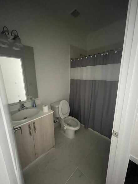 Building Photo - 15650 SW 136th St