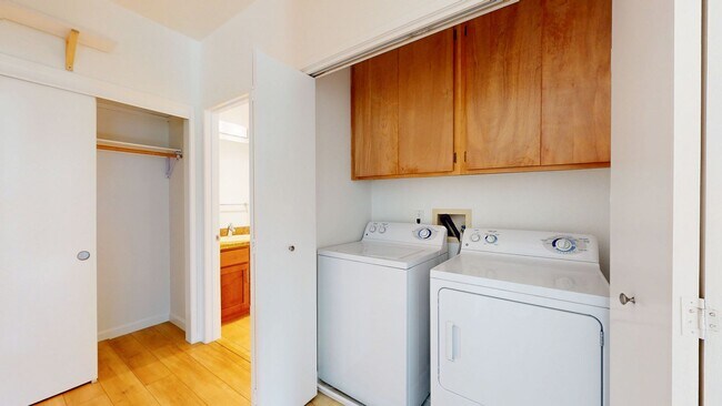 Building Photo - 127 Schooner Ct