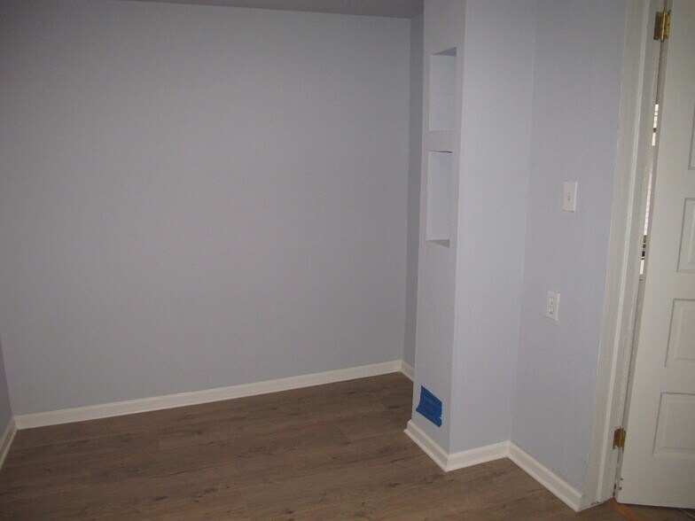 Building Photo - 2019 Oleander St