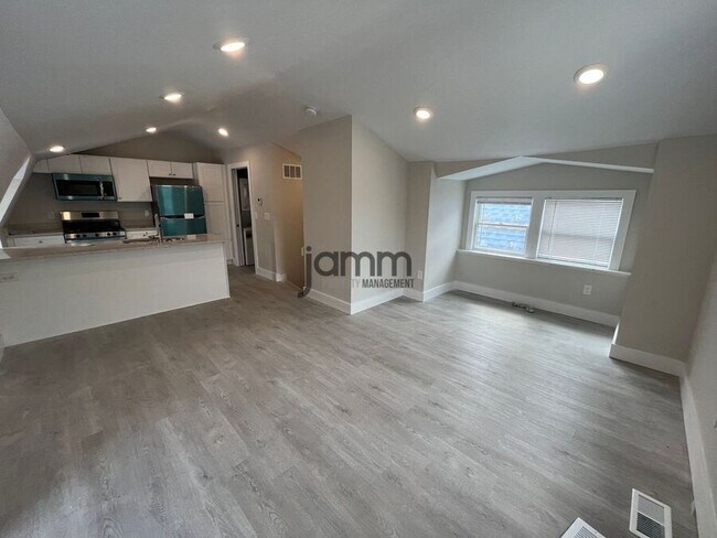 Building Photo - 1966 Randall Rd