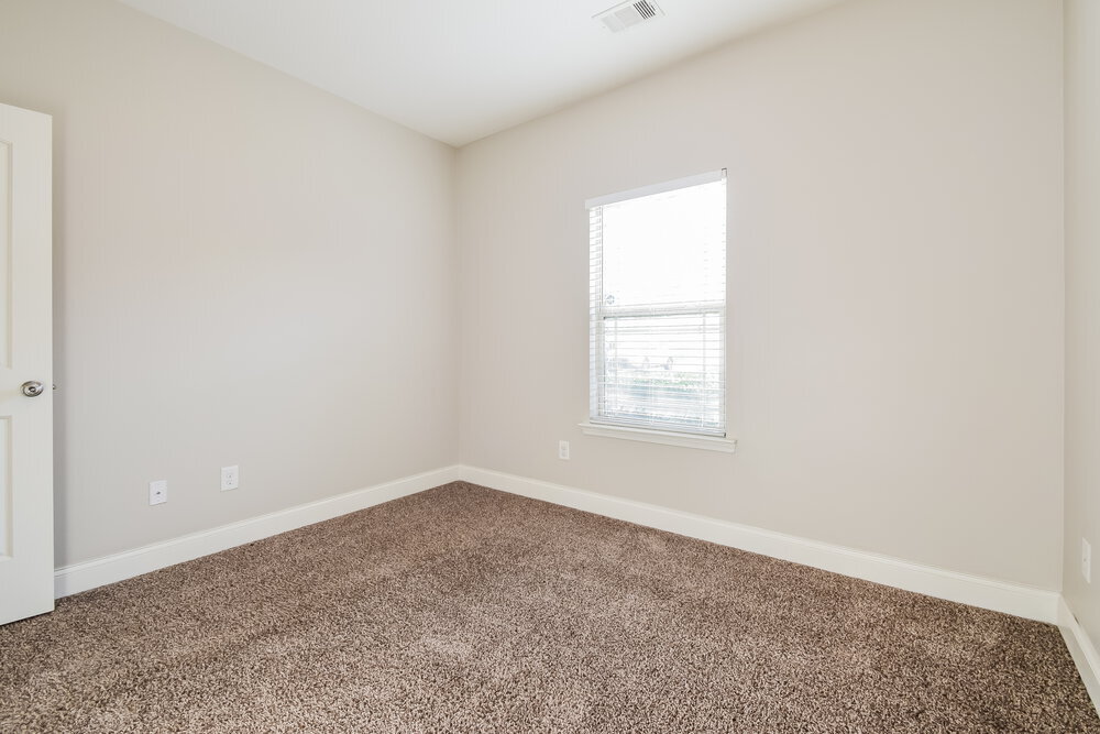 Building Photo - 547 Joneus Dr