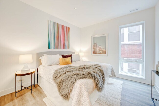 Building Photo - 4452 N Hazel St