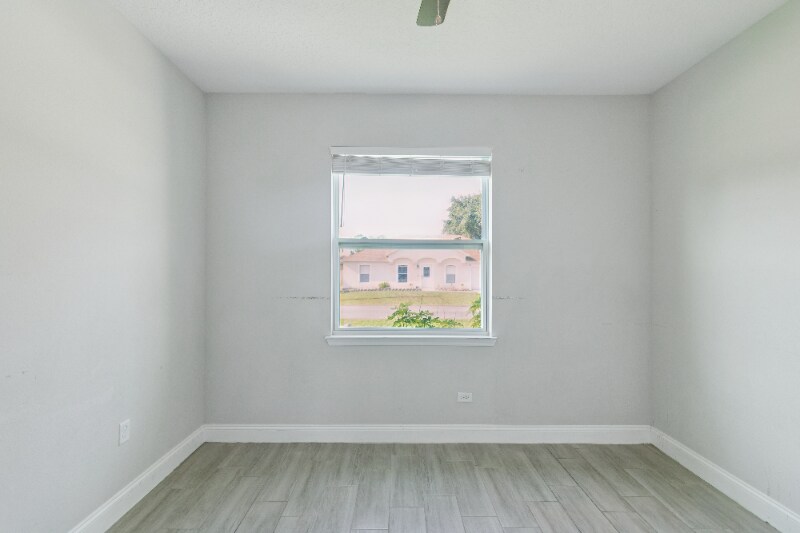 Building Photo - 969 Cambridge Ct