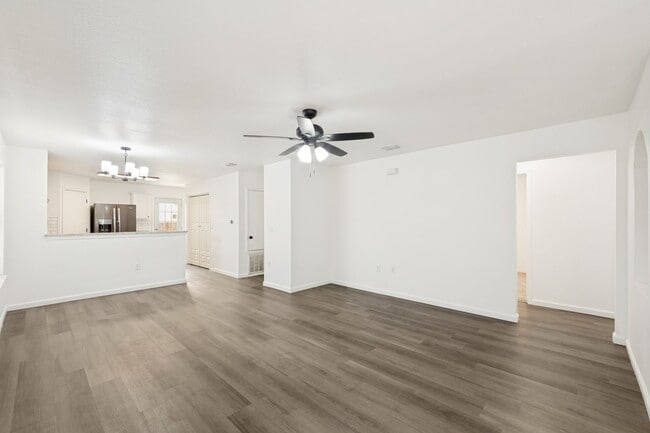 Building Photo - BEAUTIFUL 3-BEDROOM HOME NEAR LACKLAND AFB