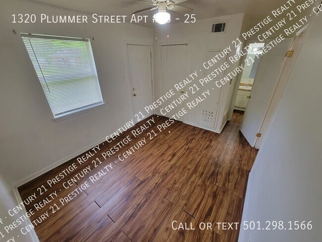 Building Photo - 1320 Plummer St