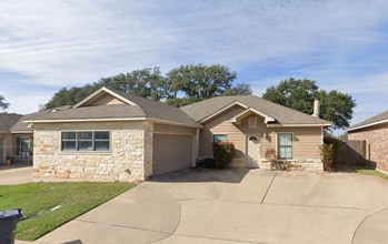 Building Photo - Spacious 4BR/3BA Baylor Bubble Home Minutes from Campus!