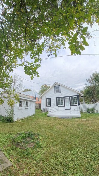 Building Photo - 5803 2nd St S